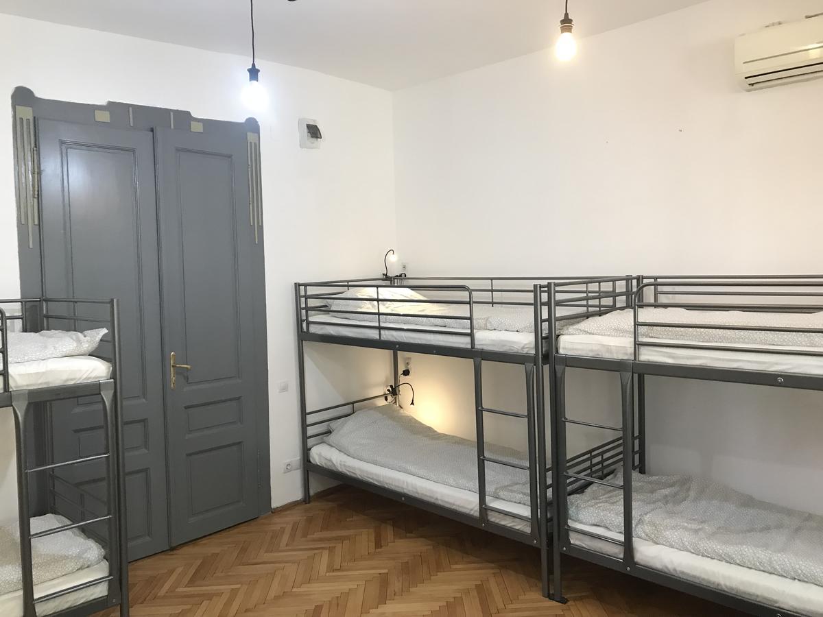 Passpartout Hostel Тімішоара Екстер'єр фото